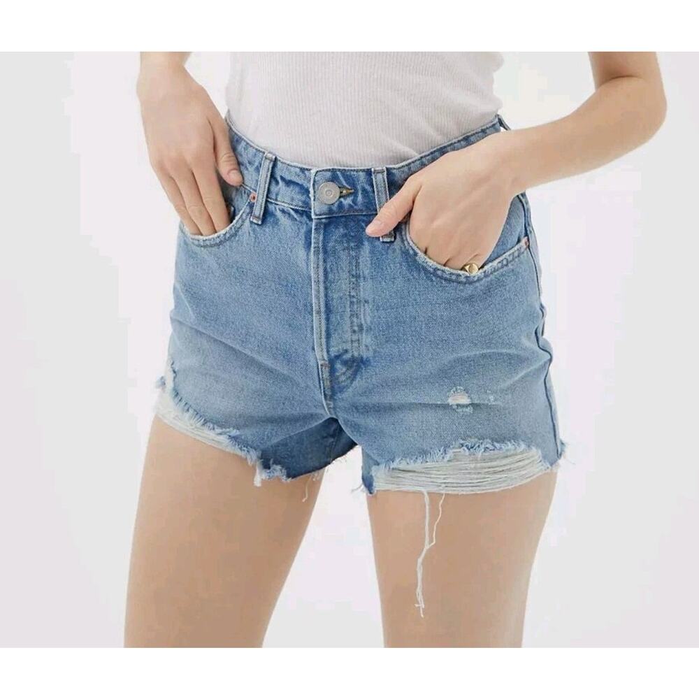 BDG Summer Cutoff Jean Shorts Distressed Light Wash 100% Cotton Sz 29 Button Fly